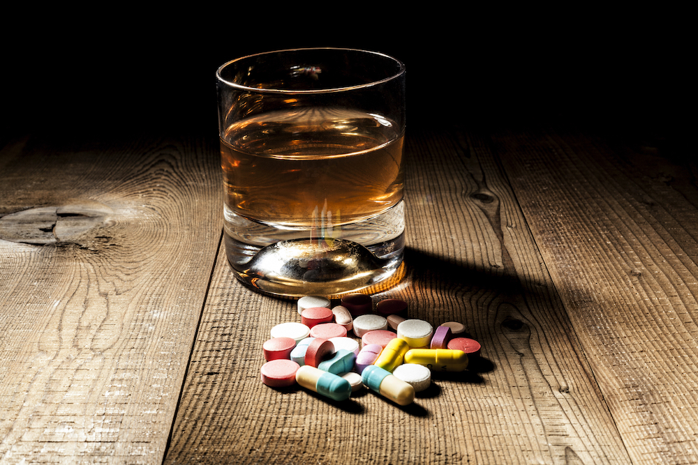 alkohol_piller_narko_glas_onlineteori.png.jpg