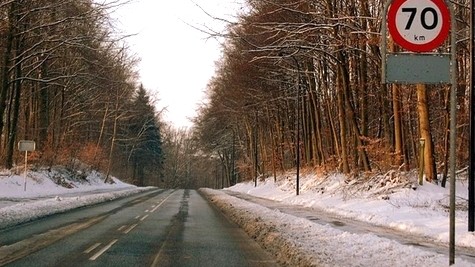 sne_skov_70_kilometer_tavle_skilt_onlineteori_976a62f3d4.jpg